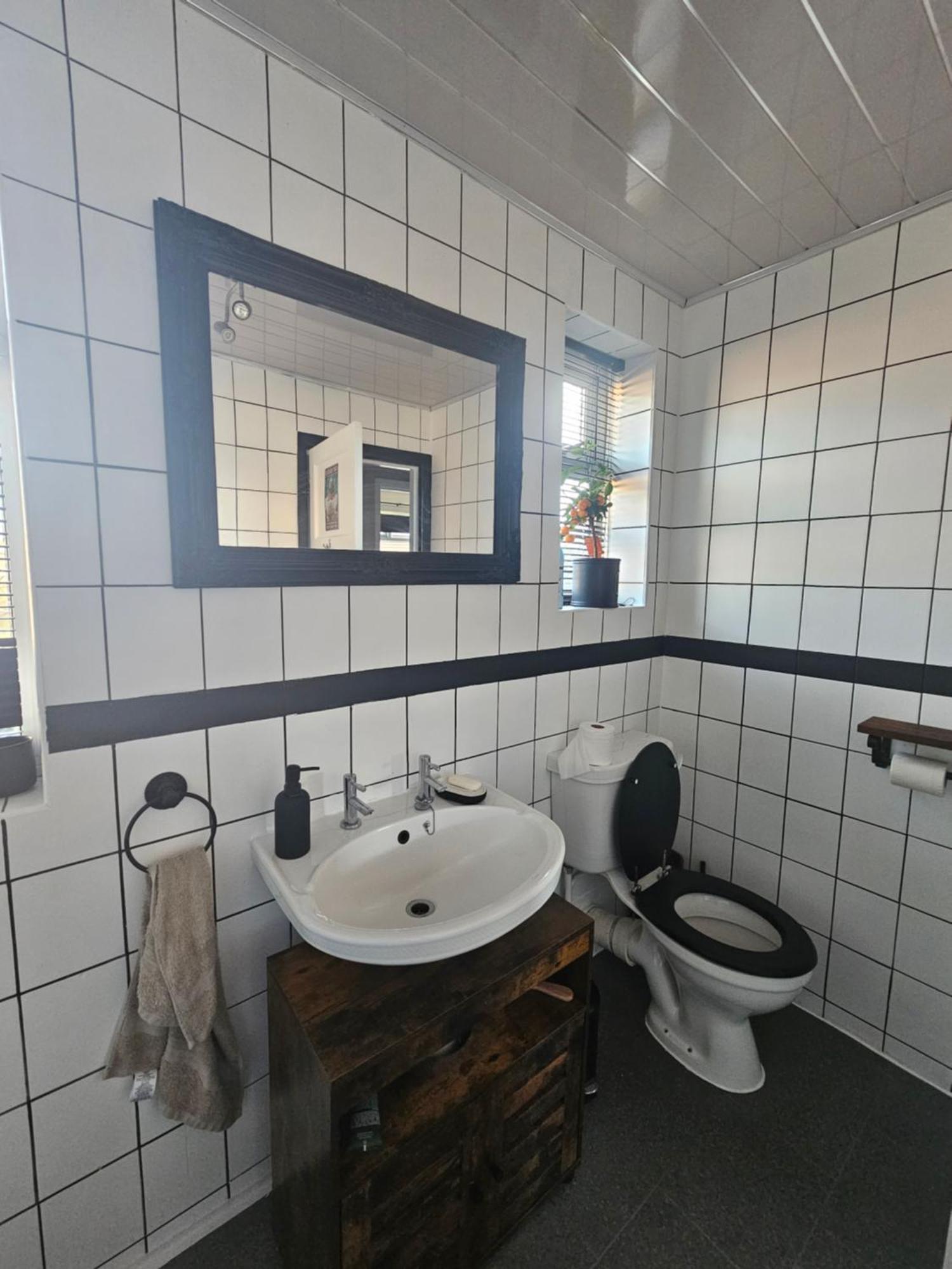 Double Bedroom Located Close To Manchester Airport วิเทนชอว์ ภายนอก รูปภาพ